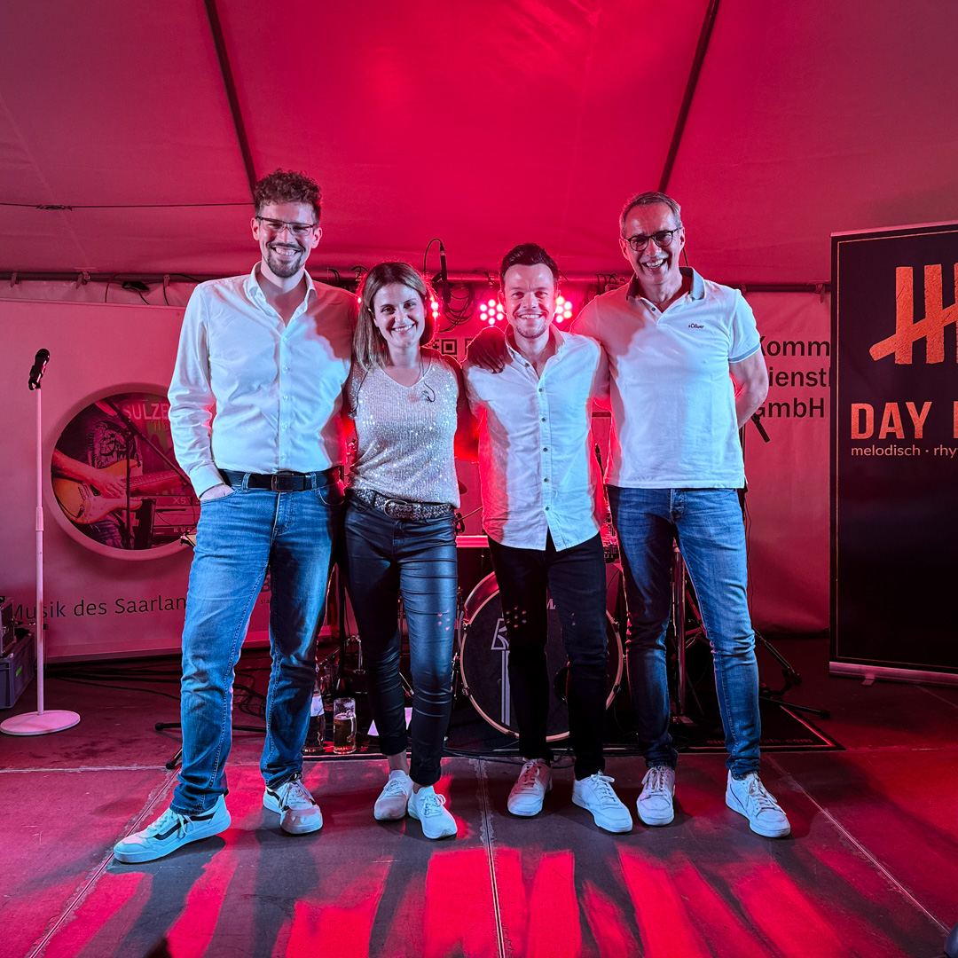 DAY FIVE Bandfoto